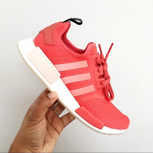 Adidas NMD R1 Trace Scarlet - Picture 2 of 7